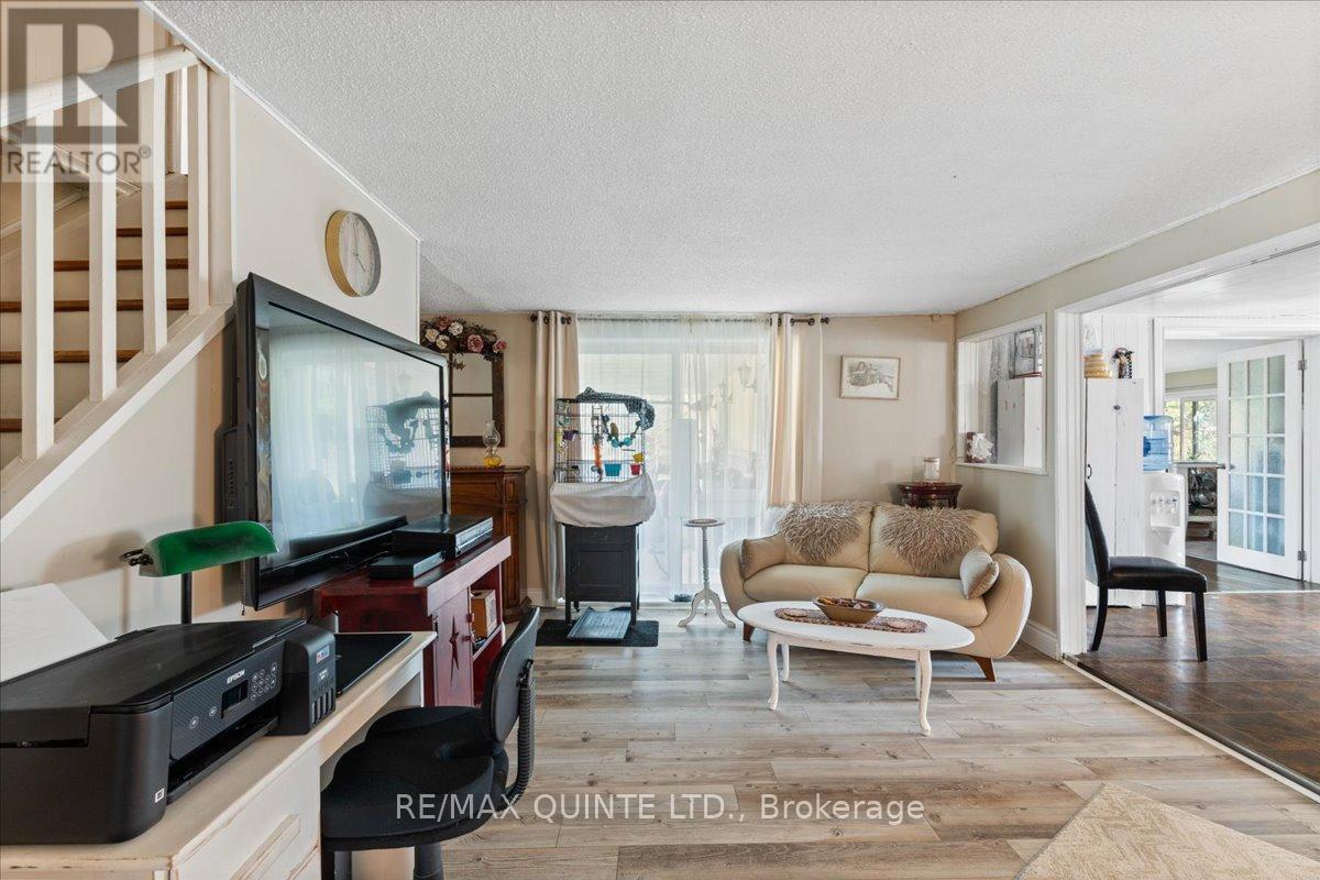1686 County Road 13, Prince Edward County, Ontario K0K 2P0 - Photo 21 - X12041040