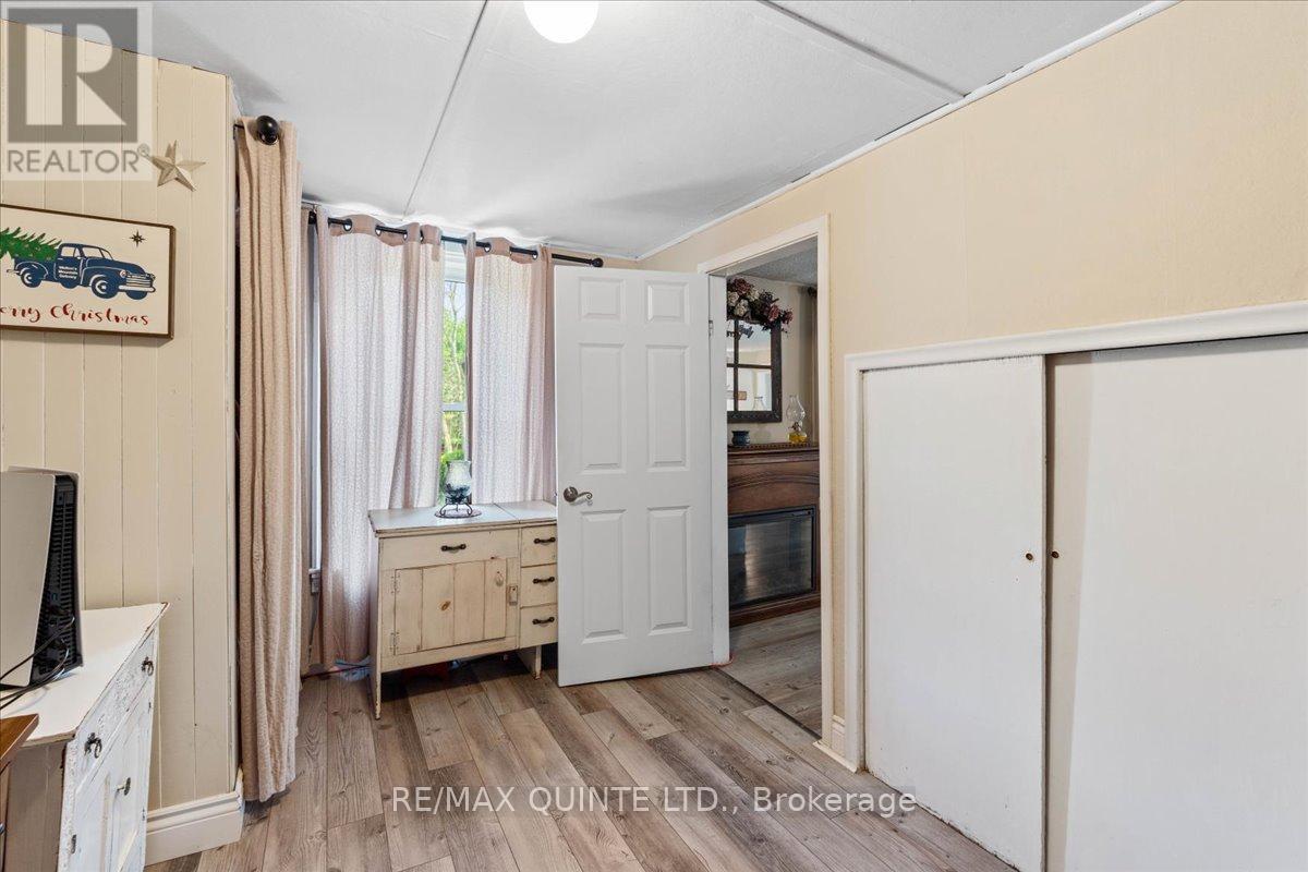 1686 County Road 13, Prince Edward County, Ontario K0K 2P0 - Photo 25 - X12041040