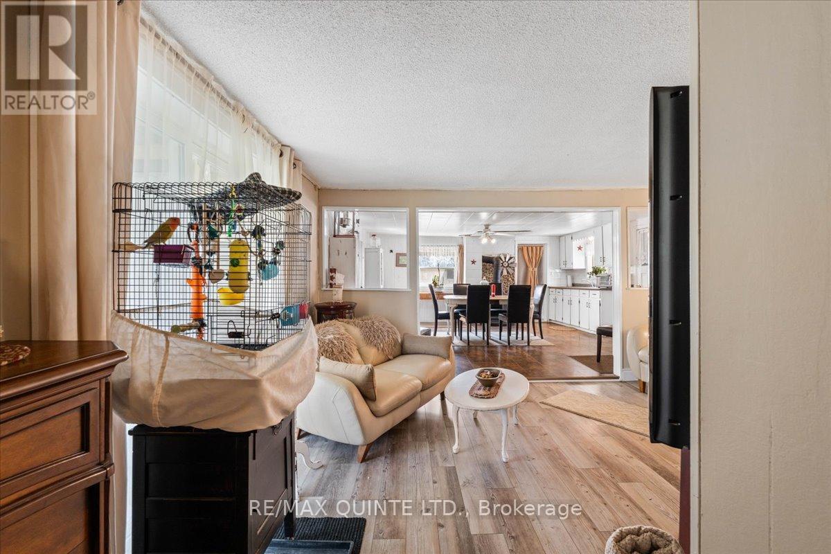 1686 County Road 13, Prince Edward County, Ontario K0K 2P0 - Photo 26 - X12041040