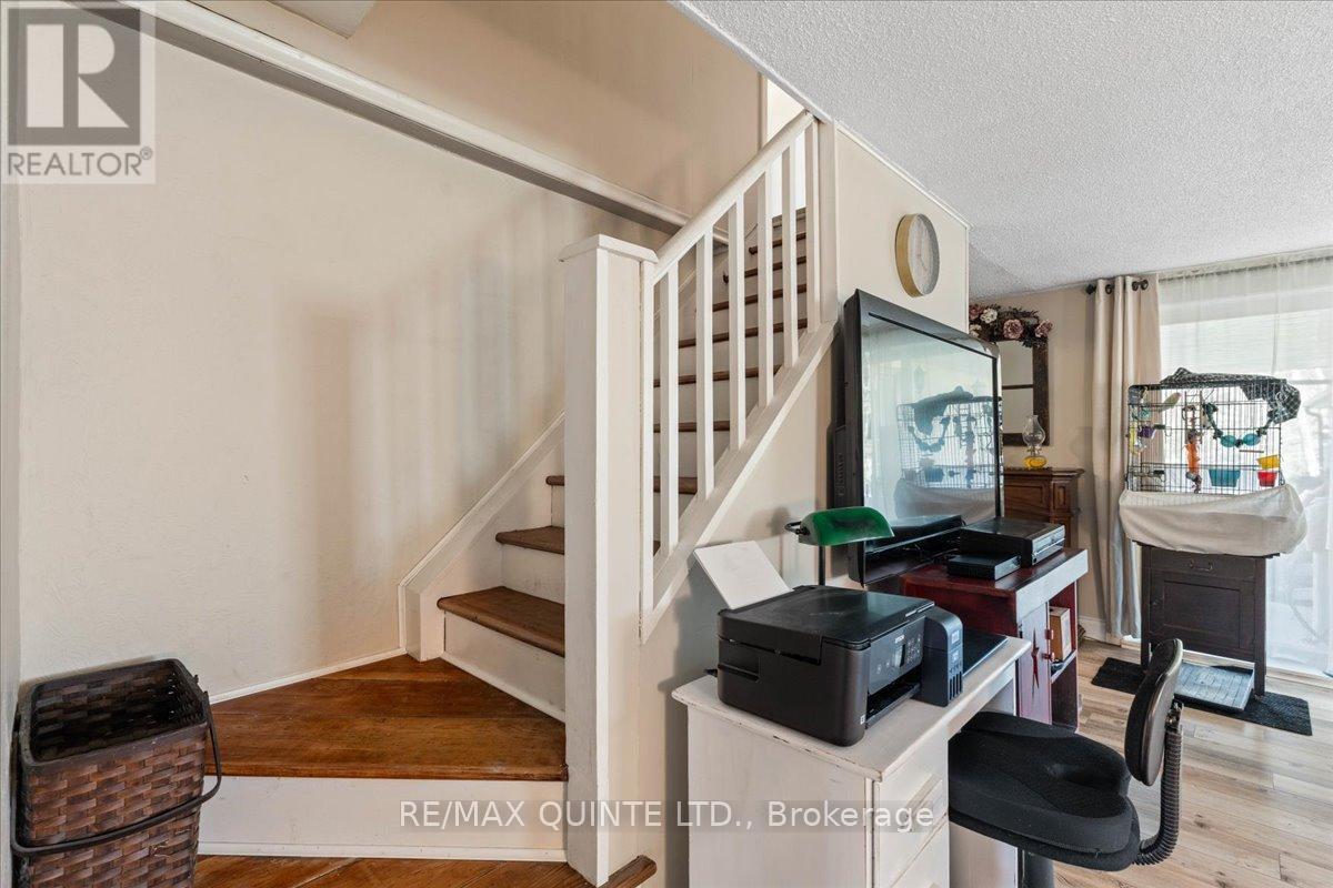 1686 County Road 13, Prince Edward County, Ontario K0K 2P0 - Photo 27 - X12041040