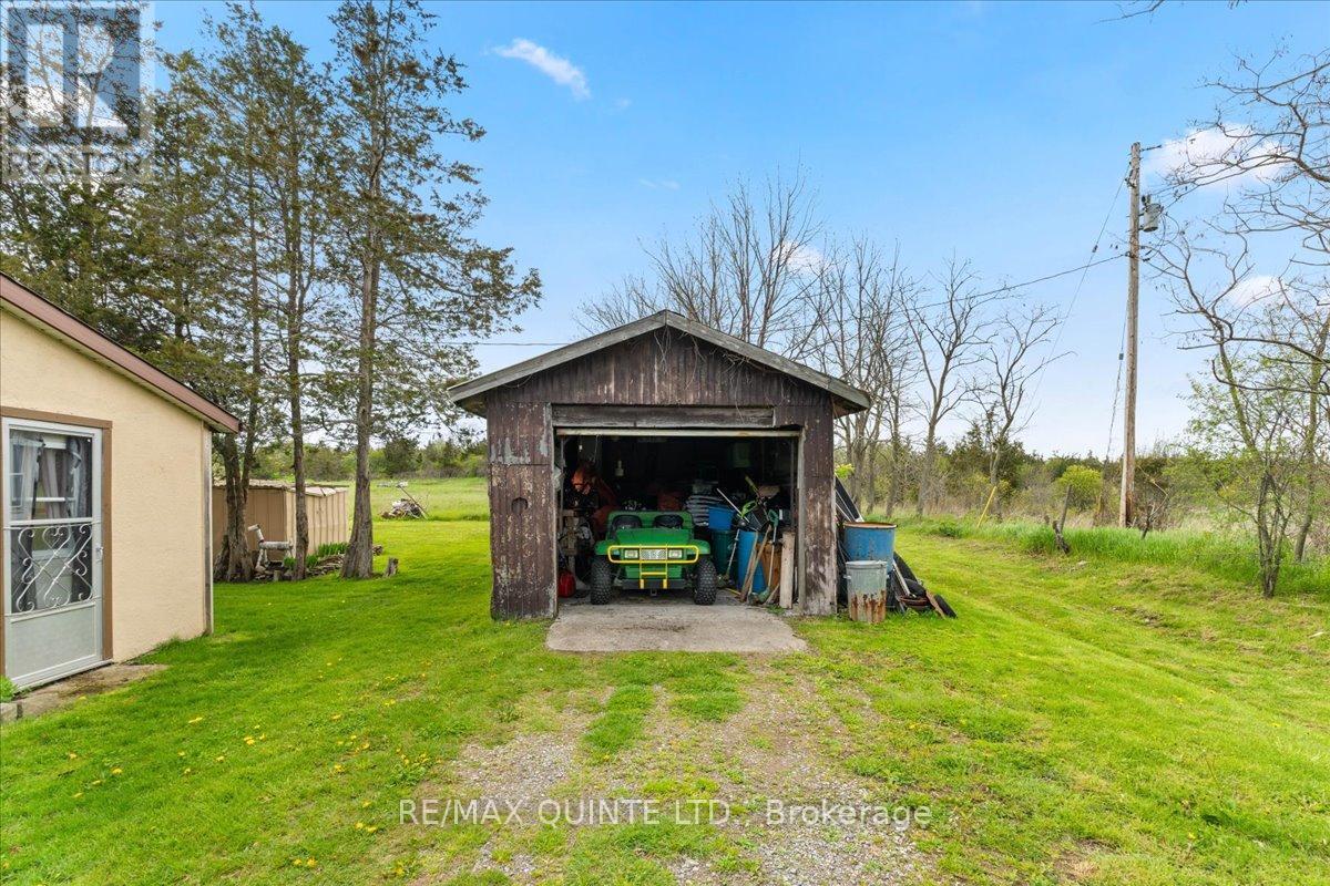 1686 County Road 13, Prince Edward County, Ontario K0K 2P0 - Photo 32 - X12041040