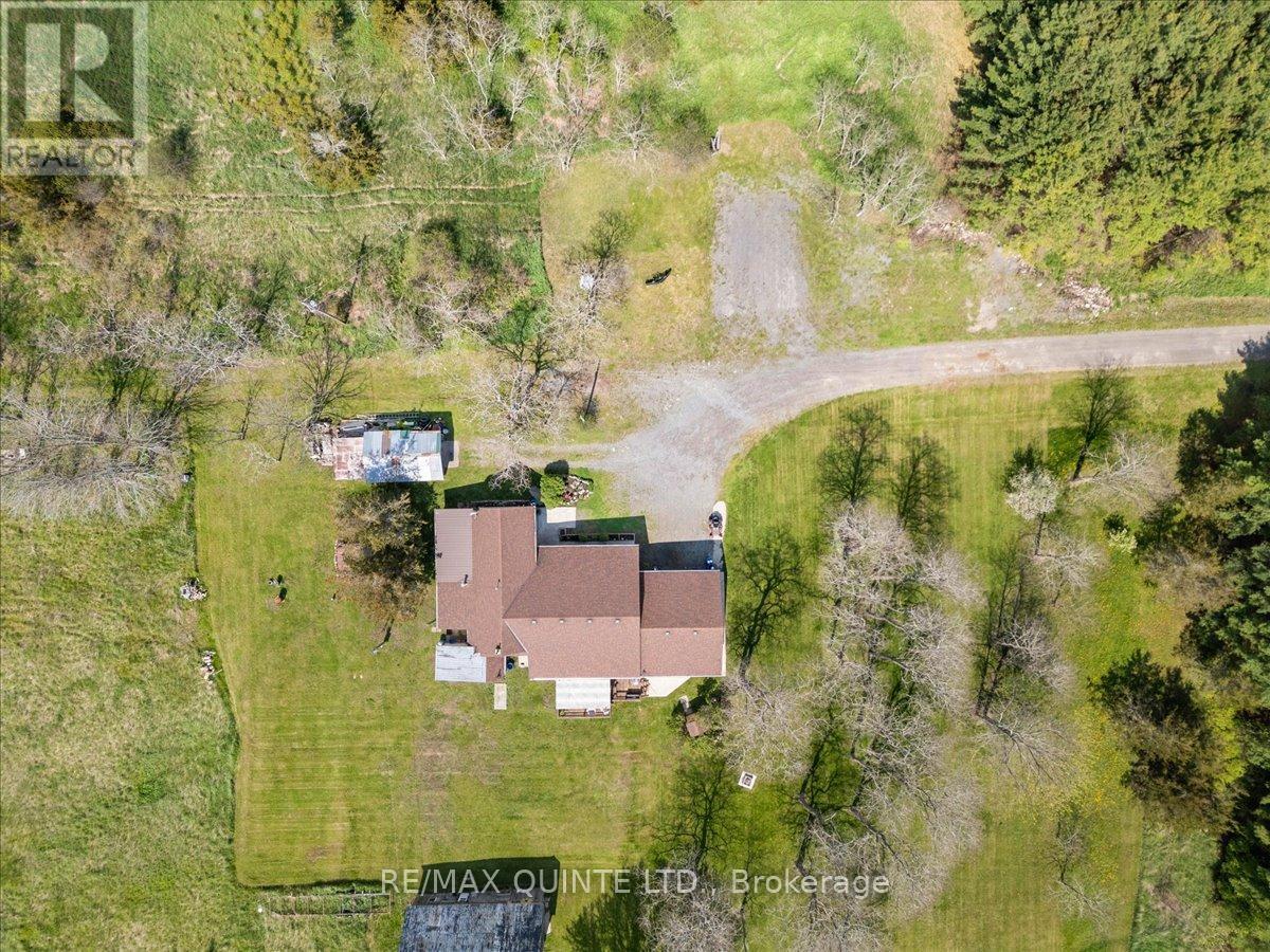 1686 County Road 13, Prince Edward County, Ontario K0K 2P0 - Photo 38 - X12041040
