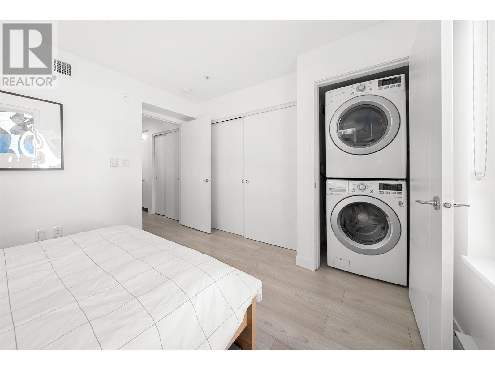 Listing Picture 13 of 22 : 221 311 E 16TH AVENUE, Vancouver / 溫哥華 - 魯藝地產 Yvonne Lu Group - MLS Medallion Club Member