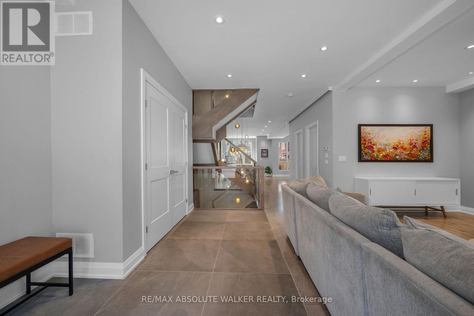 Property at 658 O'CONNOR STREET image 2