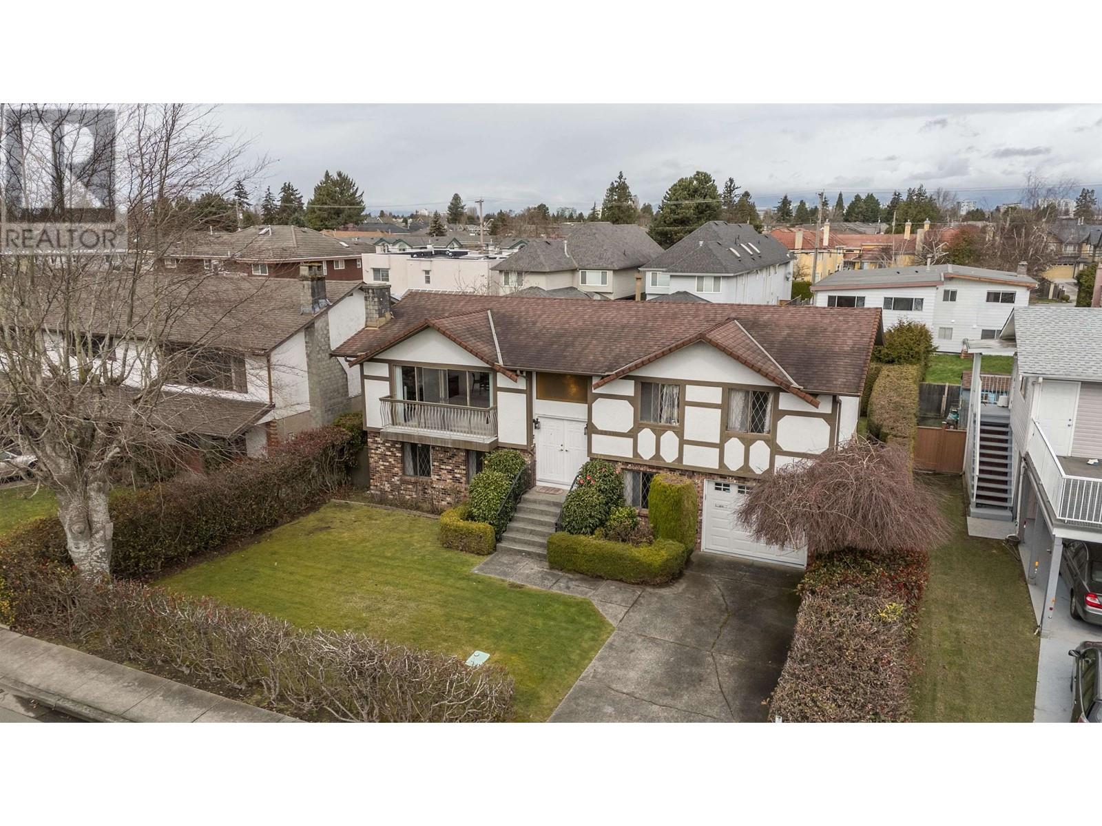 8491 RIDEAU DRIVE, richmond, British Columbia