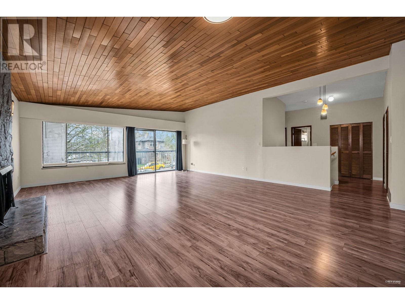 4163 Elgin Street, Vancouver, British Columbia  V5V 4R3 - Photo 2 - R2981620