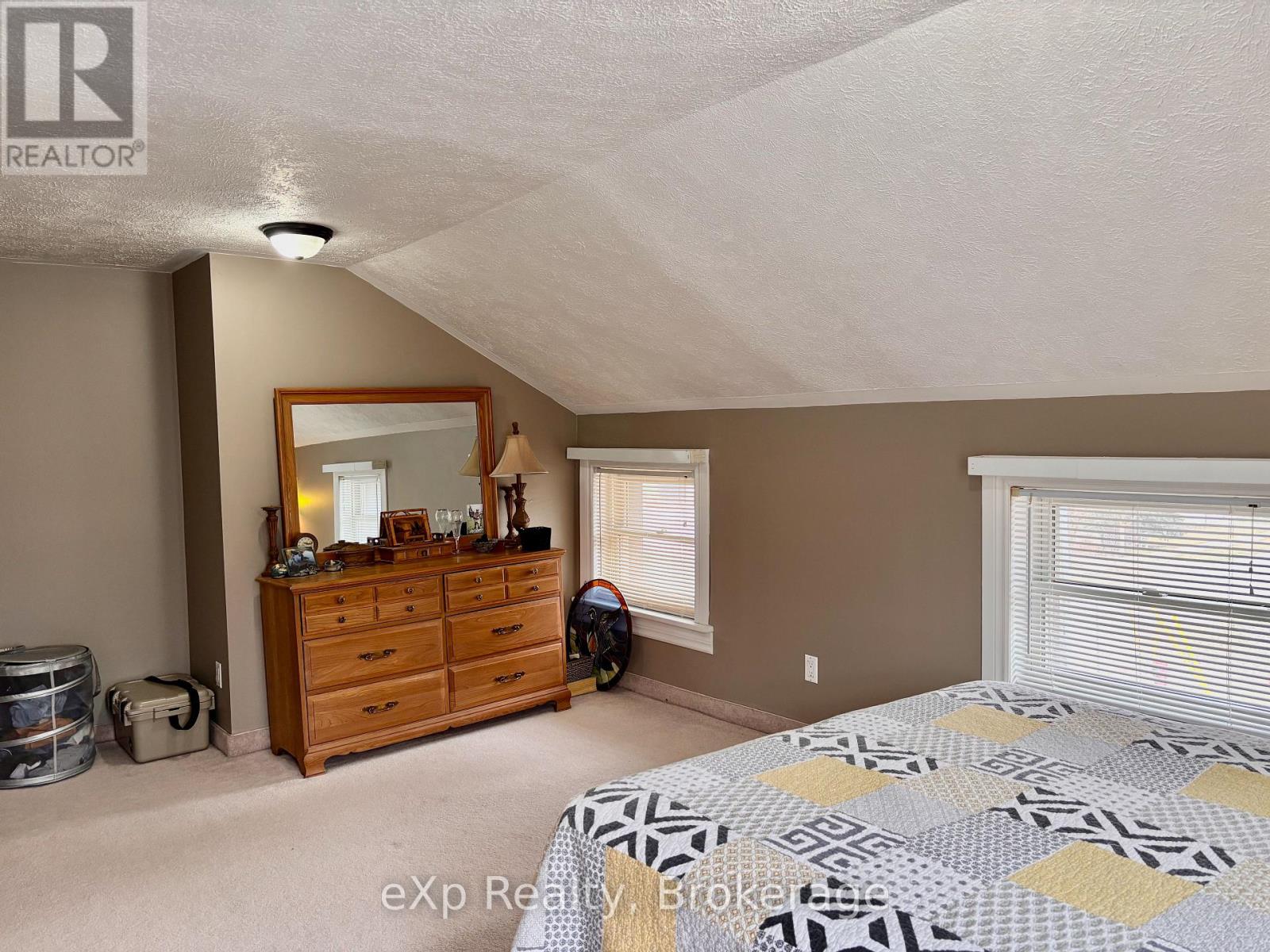 105 May Street, Brockton, Ontario  N0G 2V0 - Photo 30 - X12041020