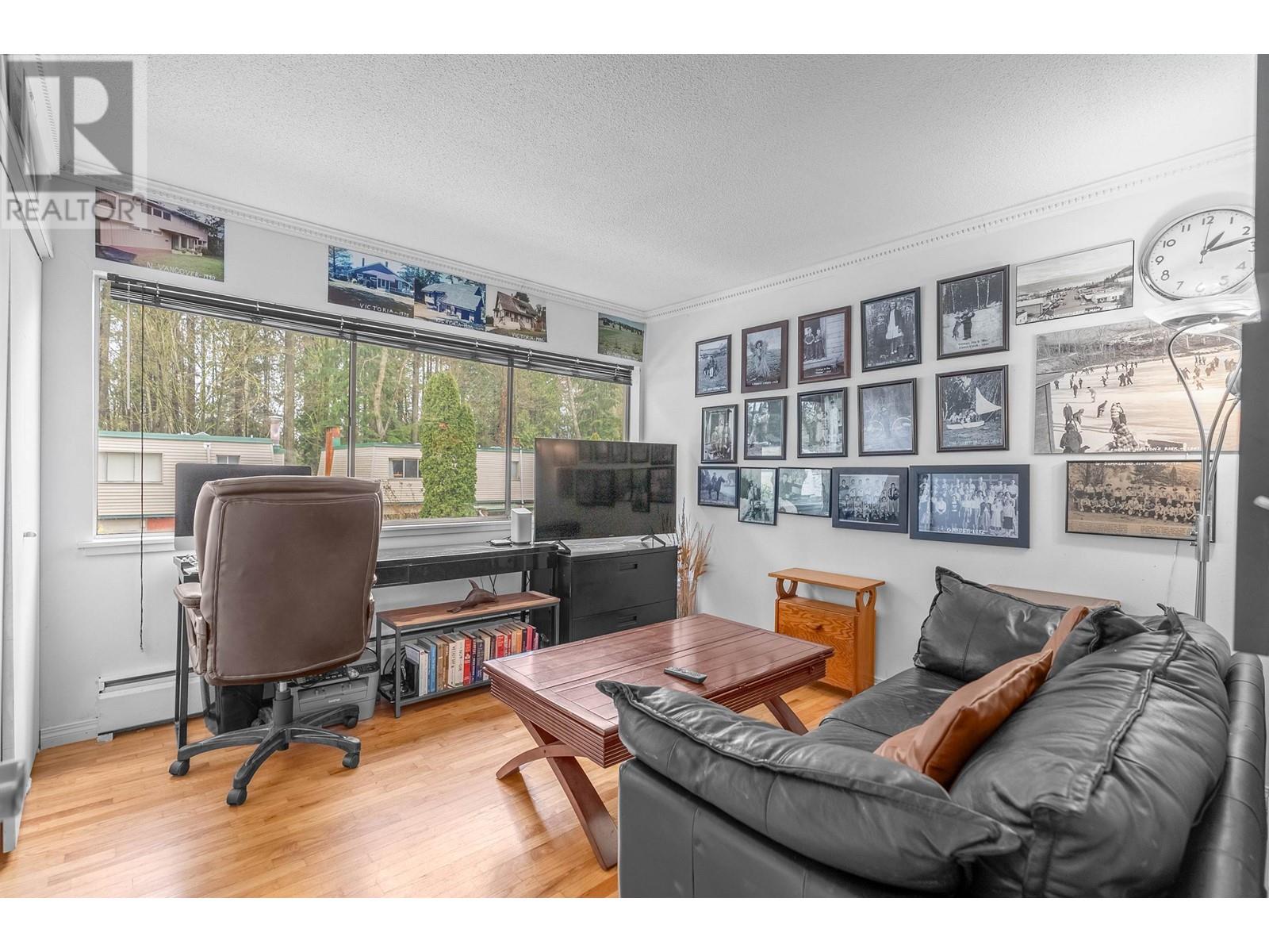 854 Westview Crescent, North Vancouver, British Columbia  V7N 3X8 - Photo 10 - R2981765