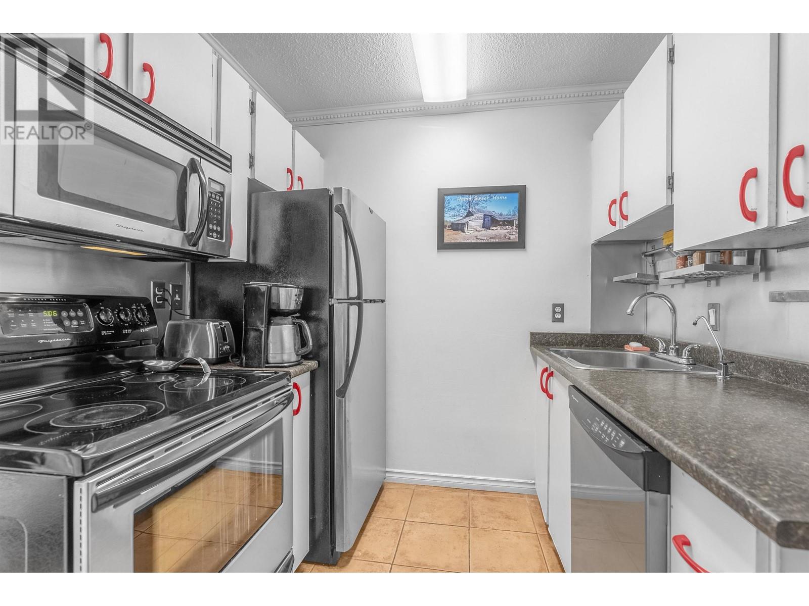 854 Westview Crescent, North Vancouver, British Columbia  V7N 3X8 - Photo 7 - R2981765
