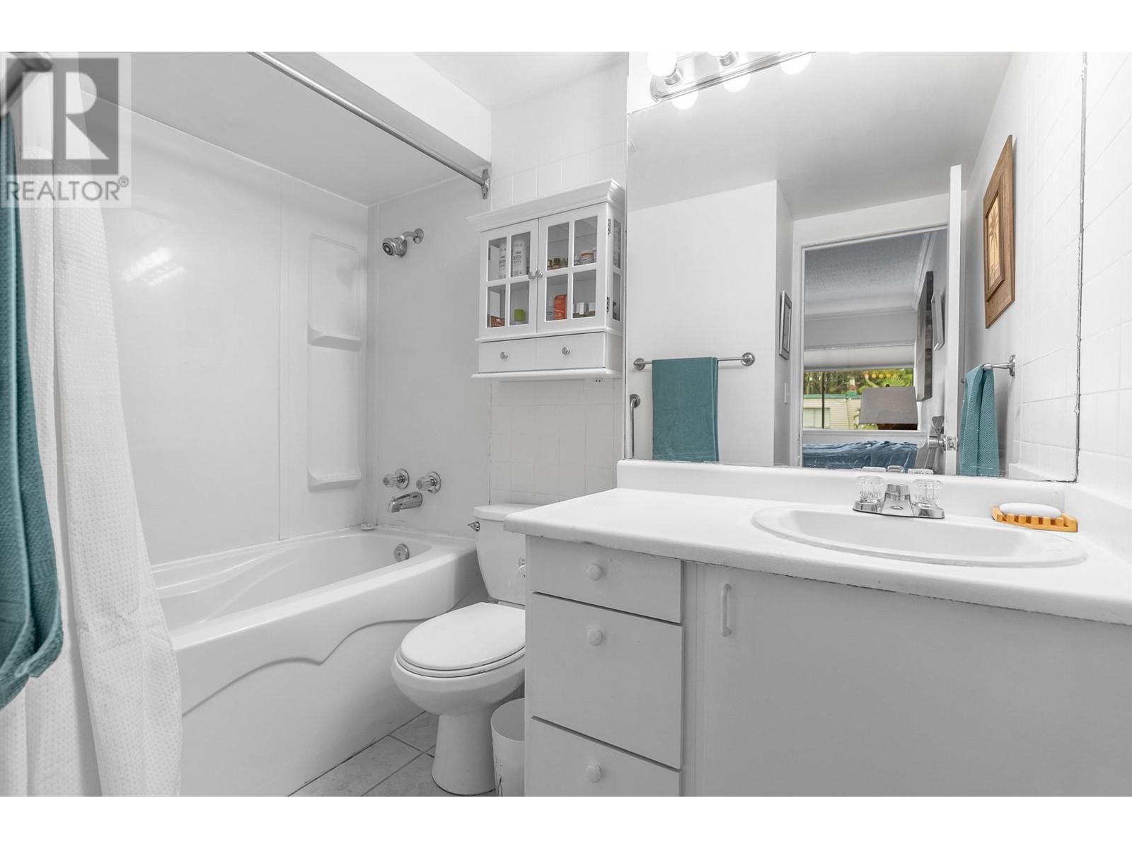 854 Westview Crescent, North Vancouver, British Columbia  V7N 3X8 - Photo 14 - R2981765