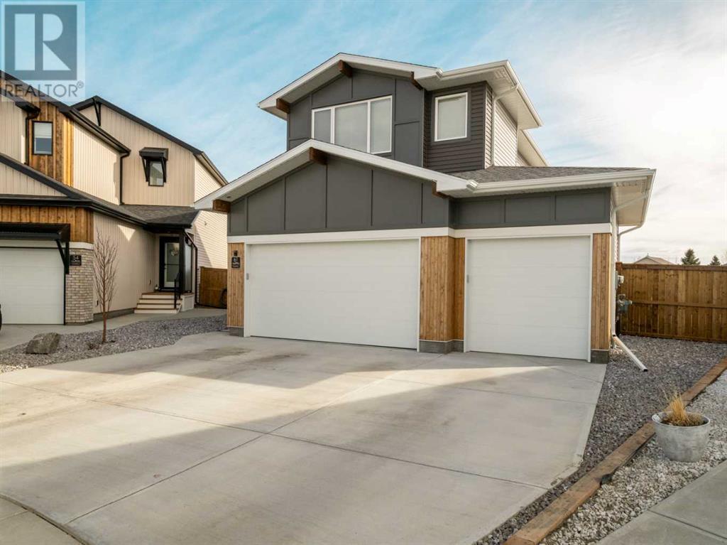 Property at 61 Goldenrod Place W image 2