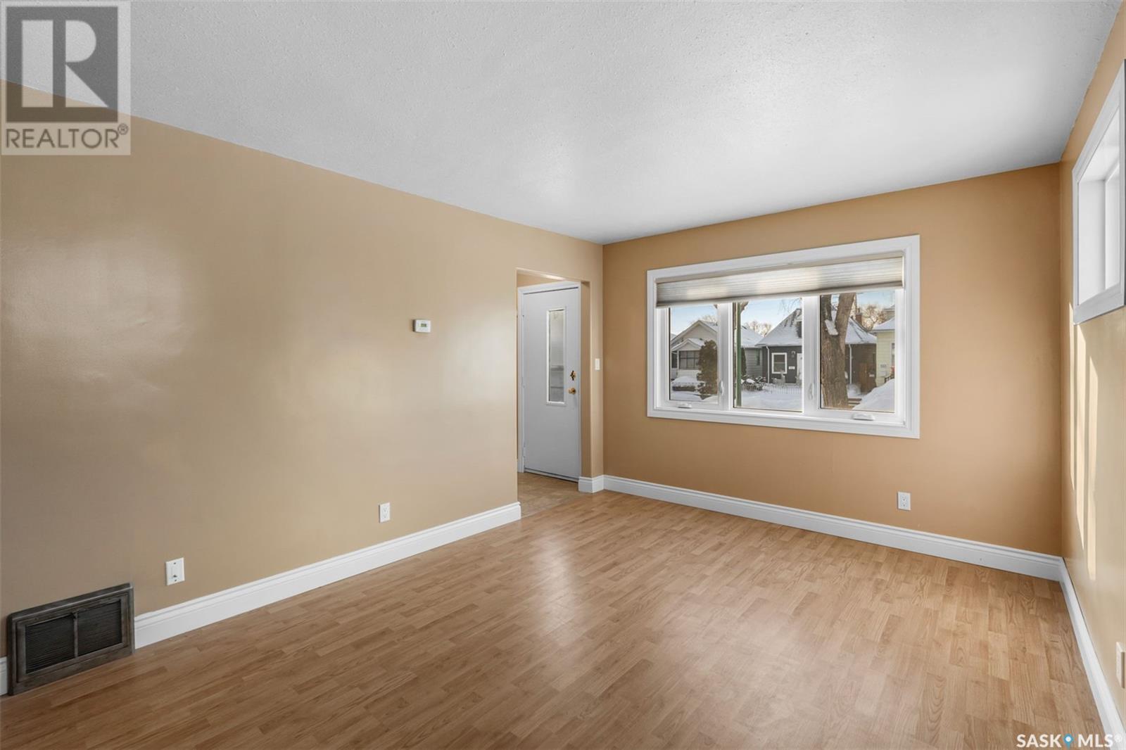 134 G Avenue N, Saskatoon, Saskatchewan  S7I 1Y8 - Photo 4 - SK992486