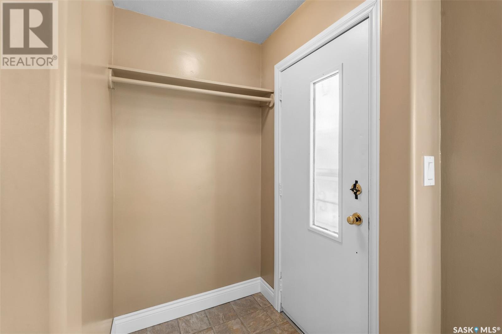 Property at 134 G AVENUE N image 5