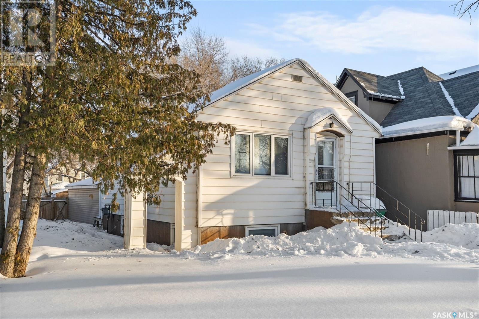 Property at 134 G AVENUE N image 1