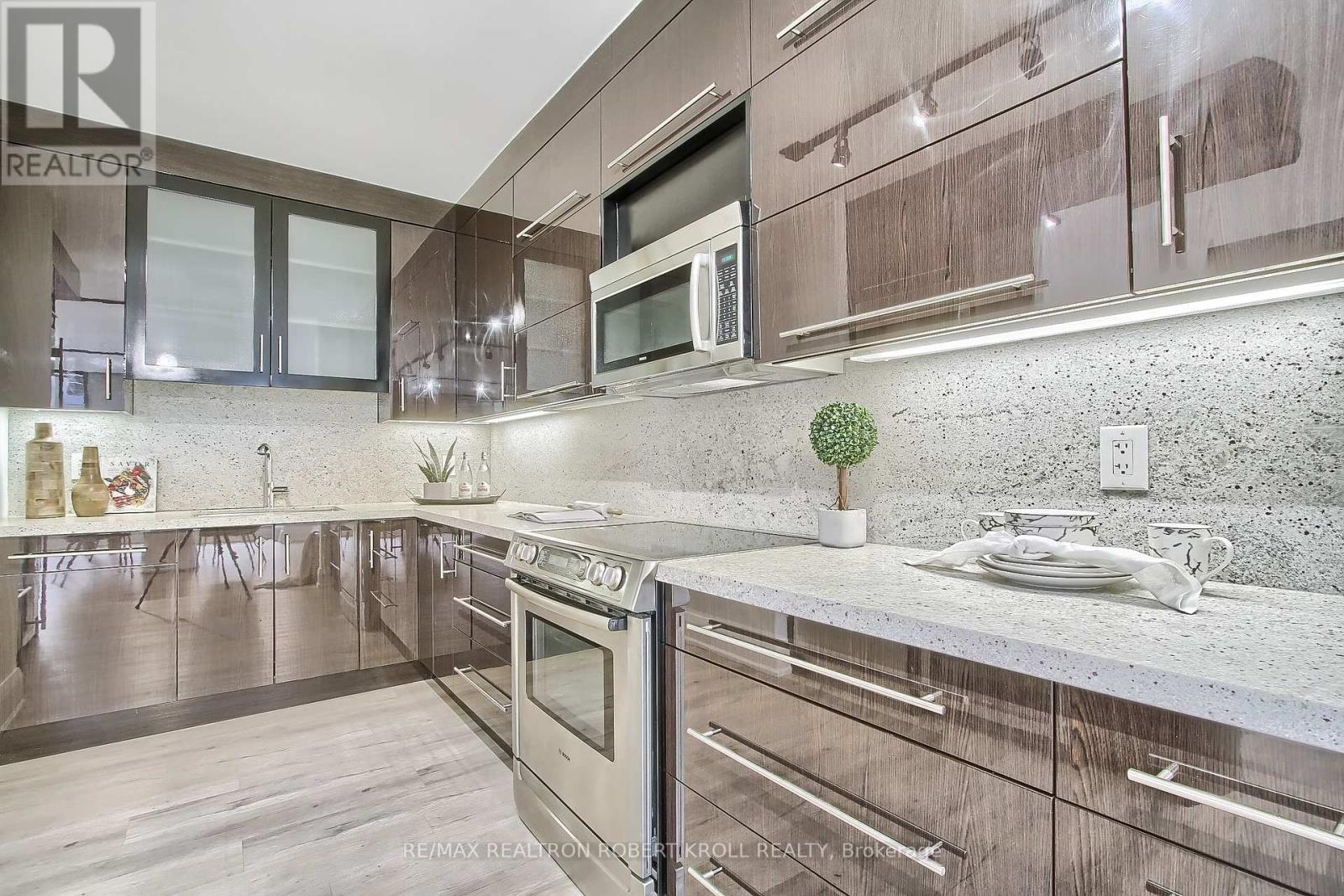 406 - 55a Avenue Road, Toronto (Annex), Ontario  M5R 2G3 - Photo 11 - C12039042