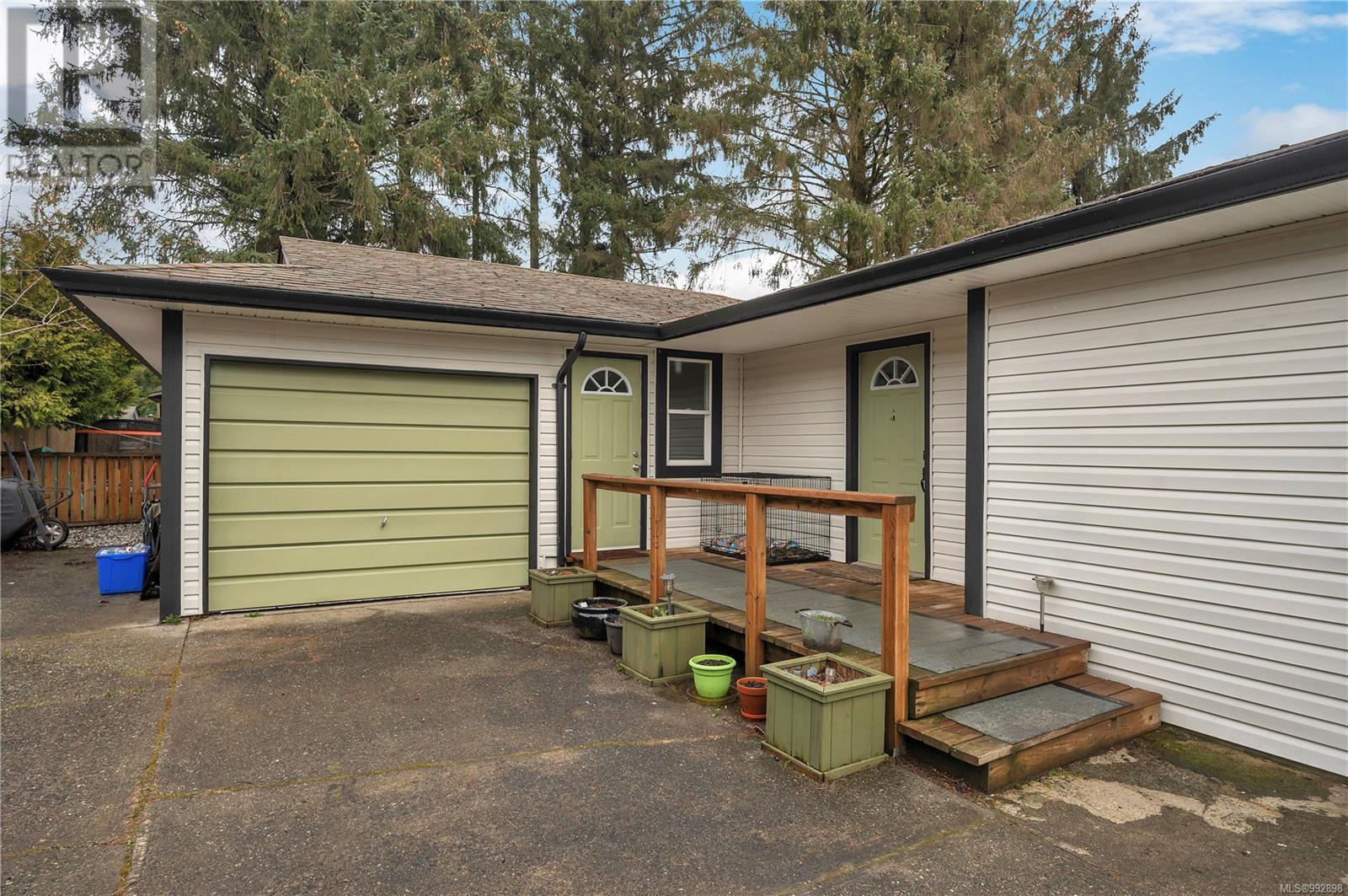 Property at 1874 Cranberry Cir image 2