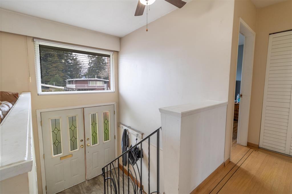 11524 97a Avenue, Surrey, British Columbia  V3V 2G2 - Photo 3 - R2981783