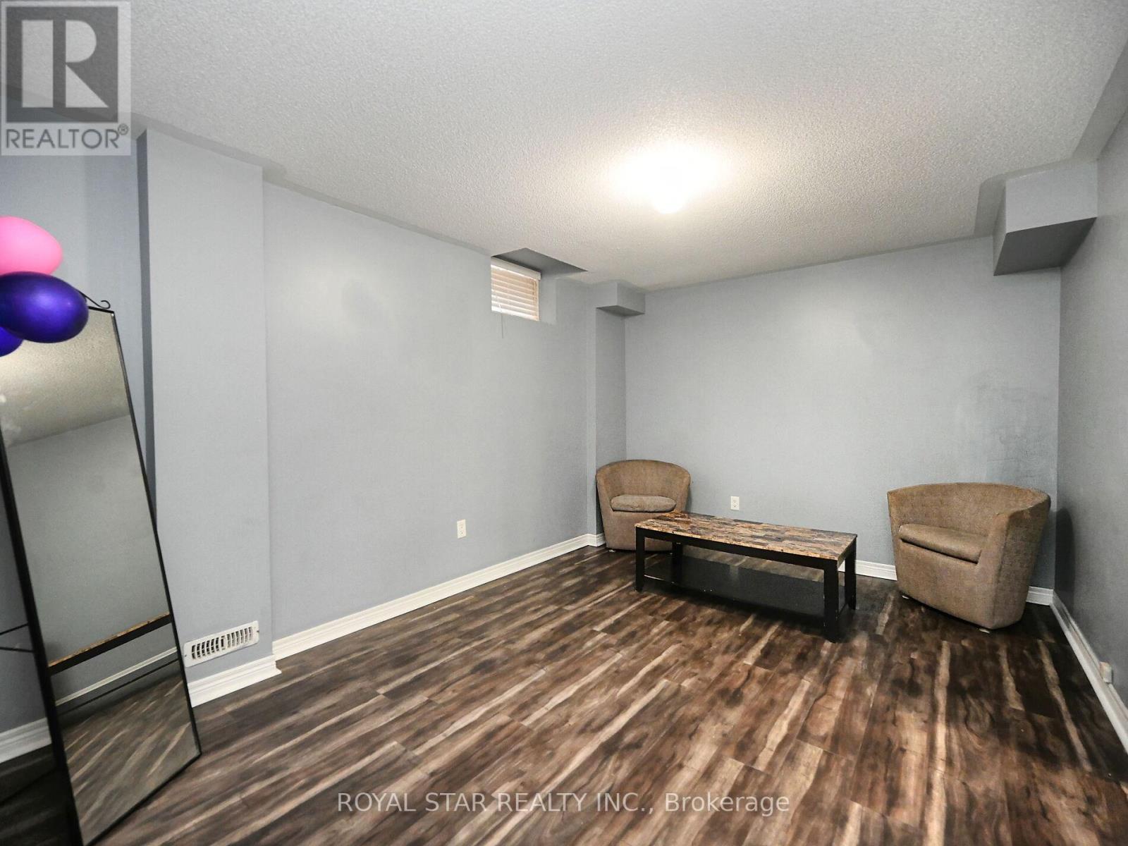 33 Alice Spring Crescent, Brampton (Credit Valley), Ontario  L6X 0R7 - Photo 37 - W12029412