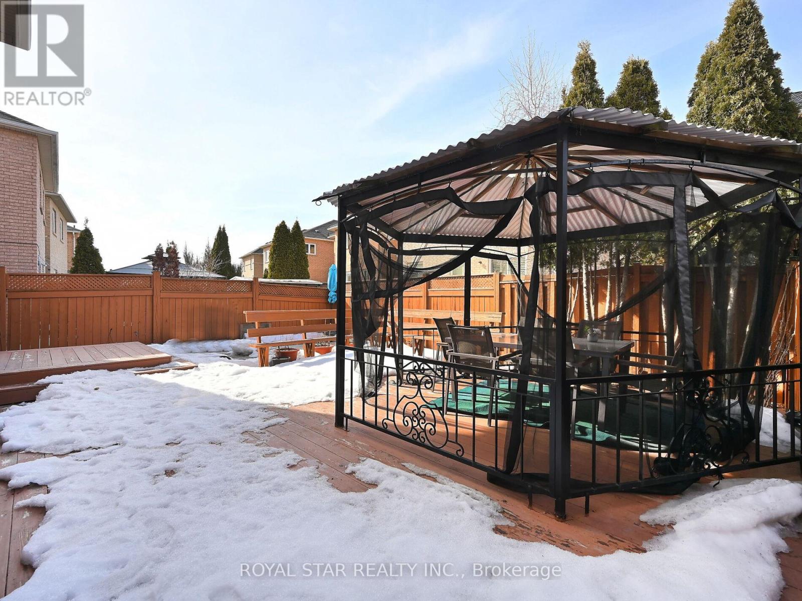 33 Alice Spring Crescent, Brampton (Credit Valley), Ontario  L6X 0R7 - Photo 44 - W12029412