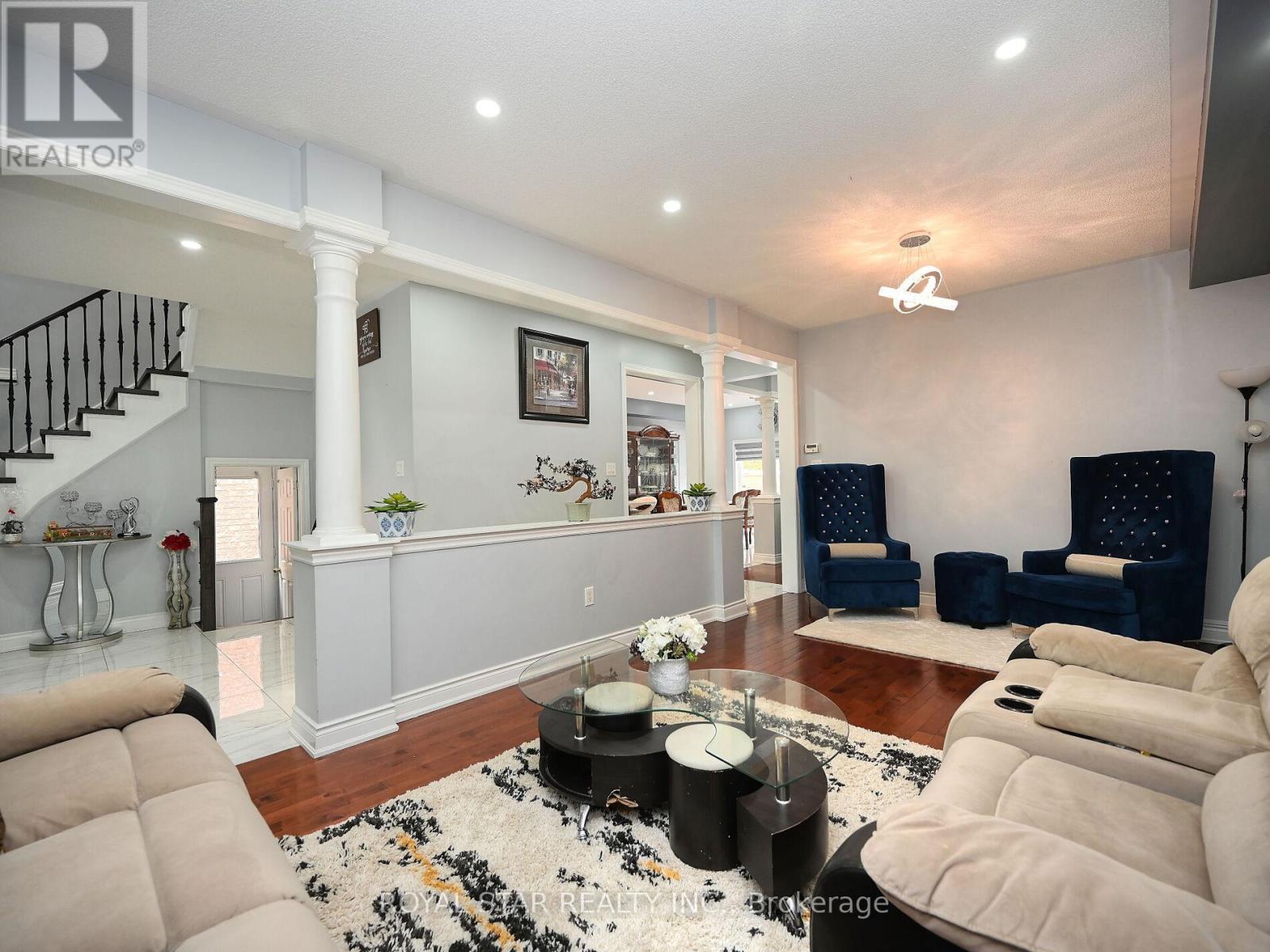 33 Alice Spring Crescent, Brampton (Credit Valley), Ontario  L6X 0R7 - Photo 7 - W12029412