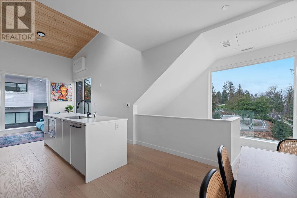 201 650 E 2nd Street, North Vancouver, British Columbia  V7M 1E3 - Photo 9 - R2981892