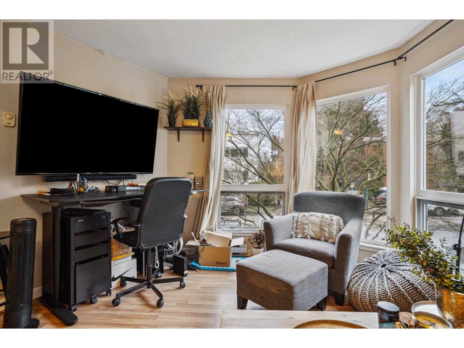 201 2110 Cornwall Avenue, Vancouver, British Columbia  V6K 1B4 - Photo 2 - R2981914