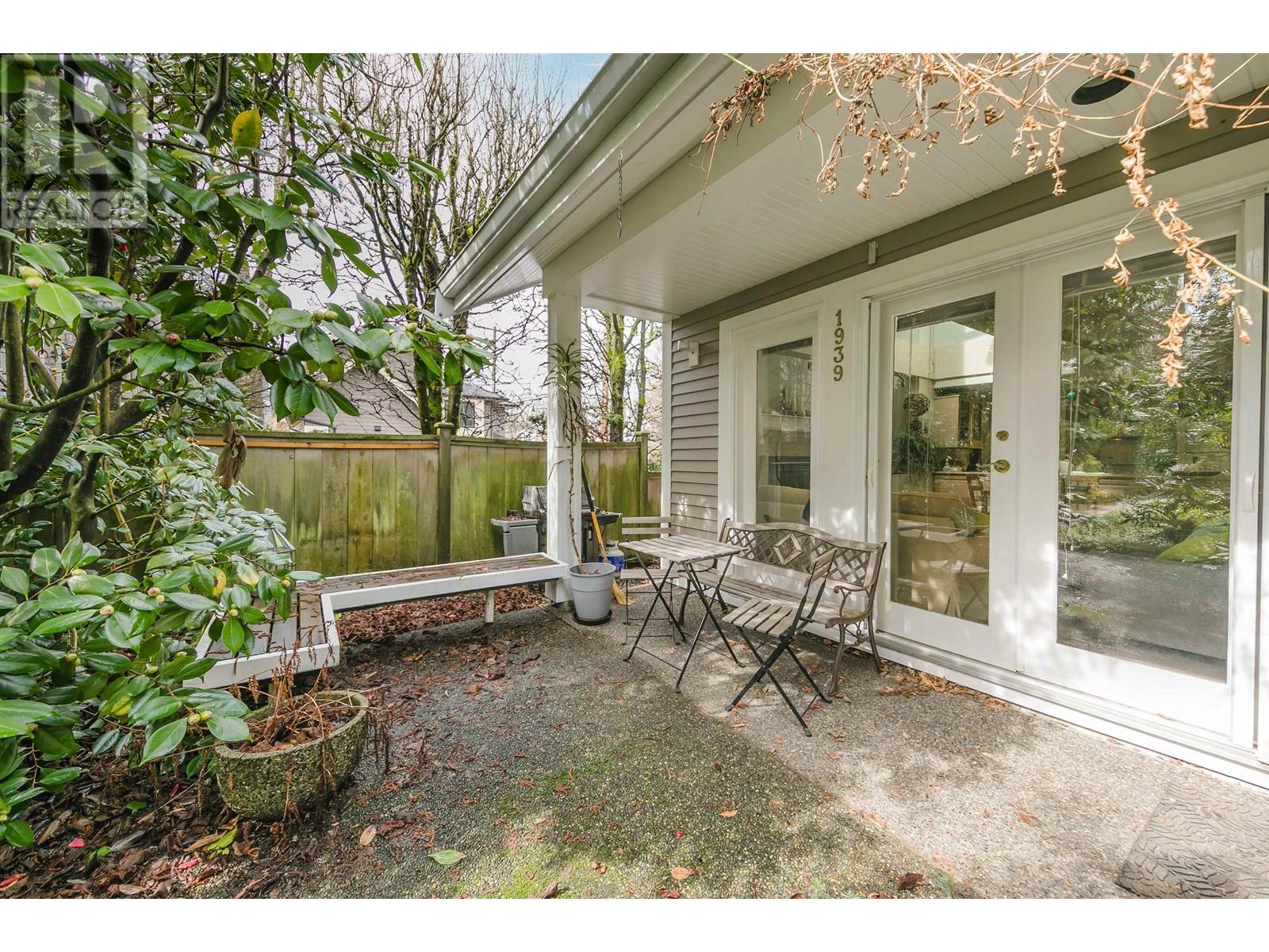 1939 W 12th Avenue, Vancouver, British Columbia  V6J 2G1 - Photo 1 - R2981941