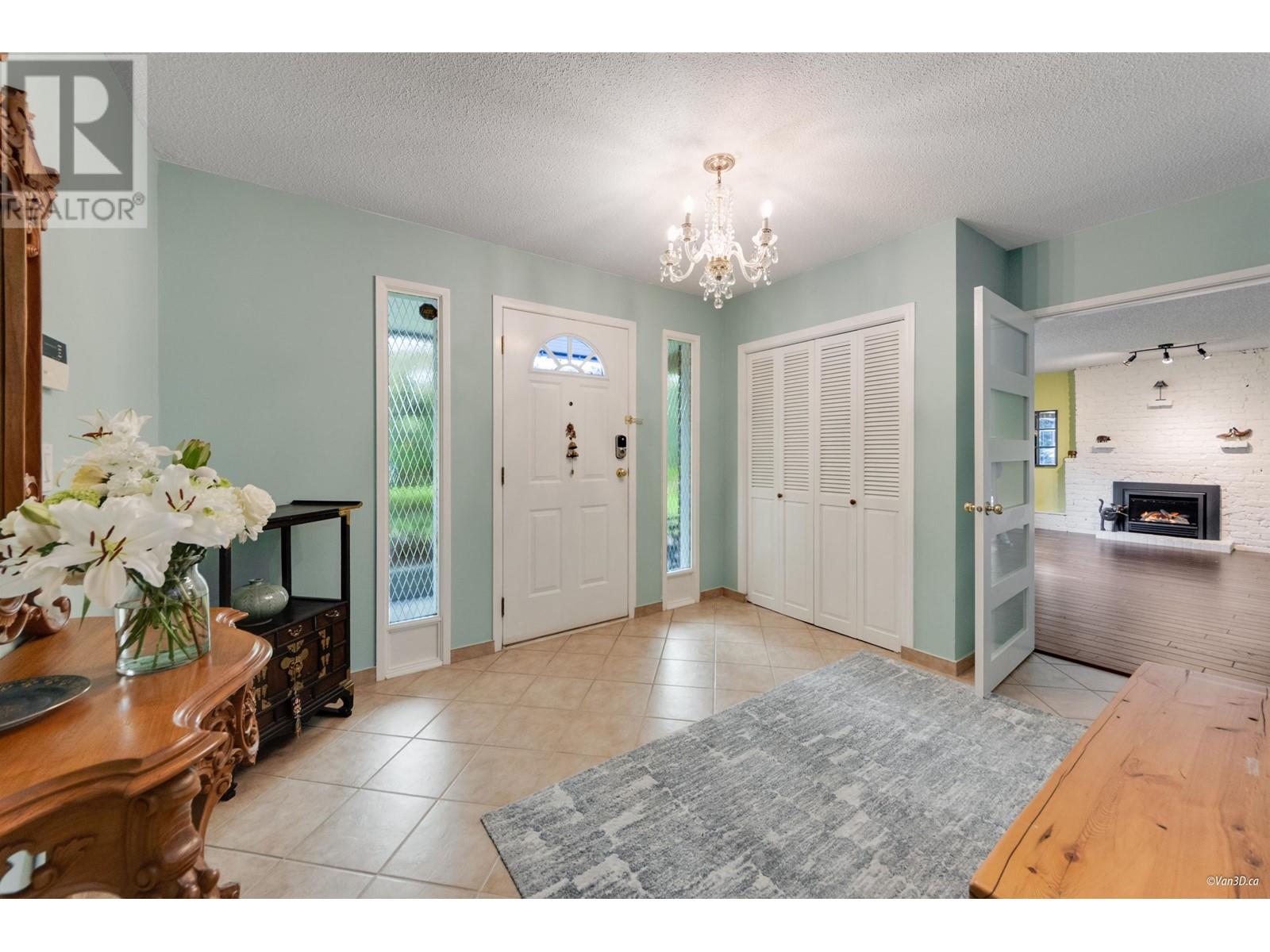 1715 Berkley Road, North Vancouver, British Columbia  V7H 1Y9 - Photo 3 - R2981925