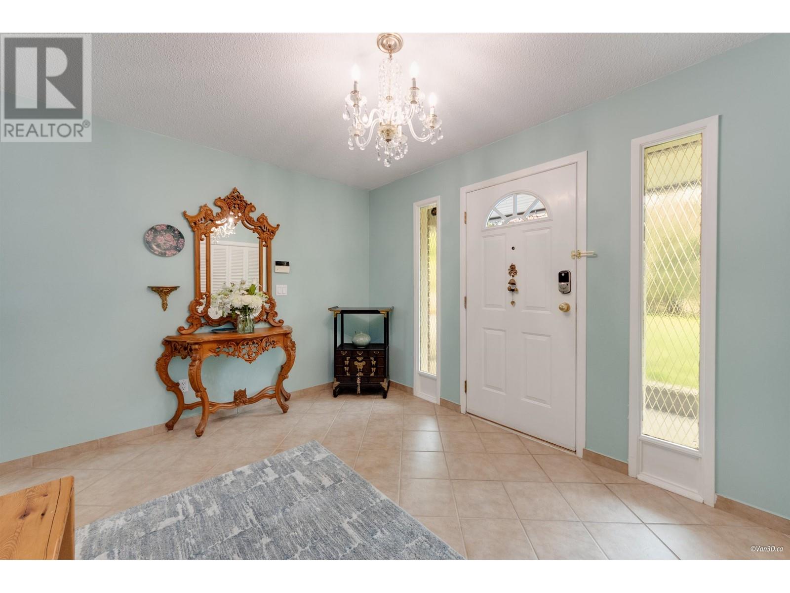 1715 Berkley Road, North Vancouver, British Columbia  V7H 1Y9 - Photo 4 - R2981925