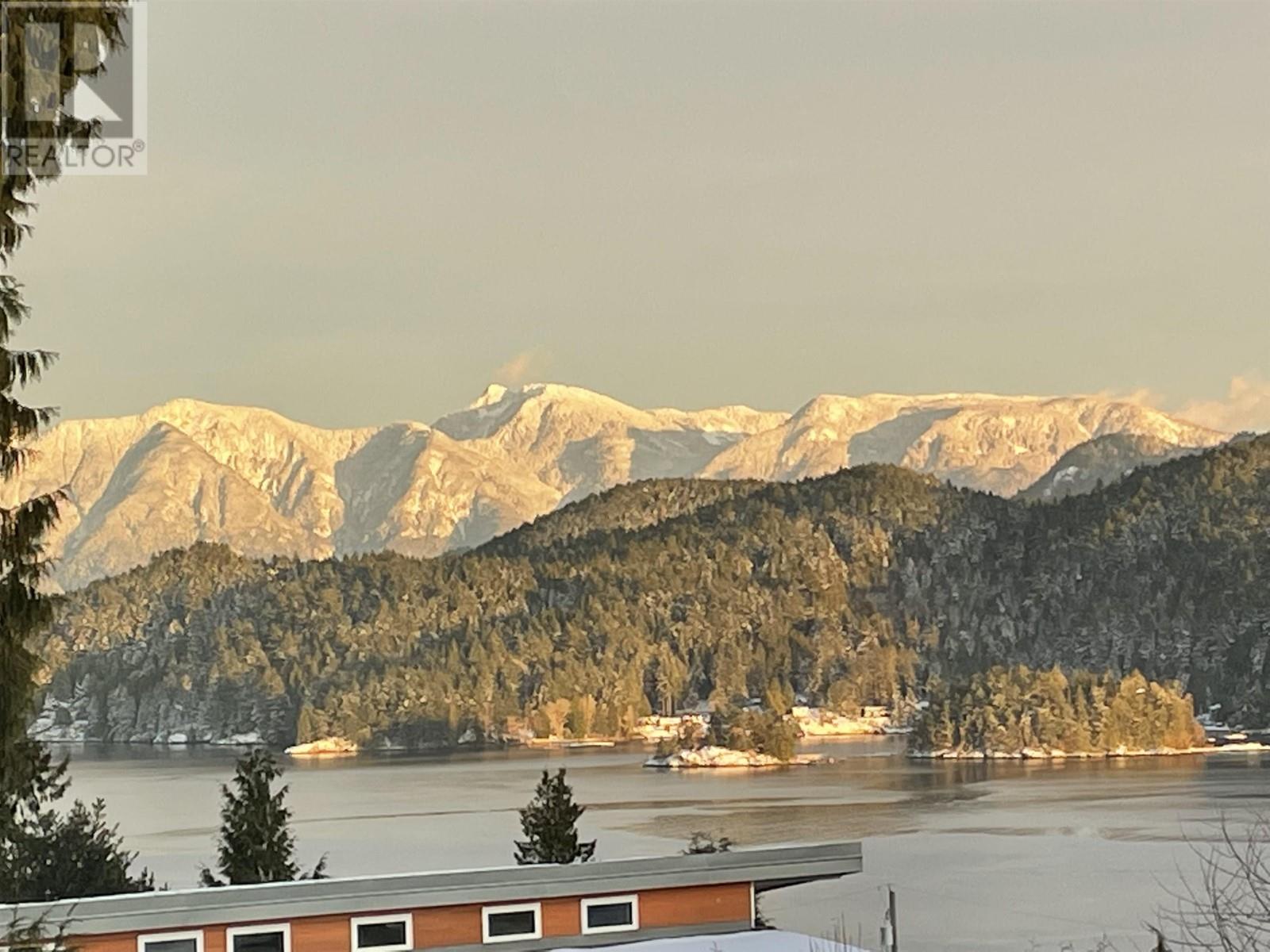502 Spyglass Place, Gibsons, British Columbia  V0N 1V9 - Photo 36 - R2981940