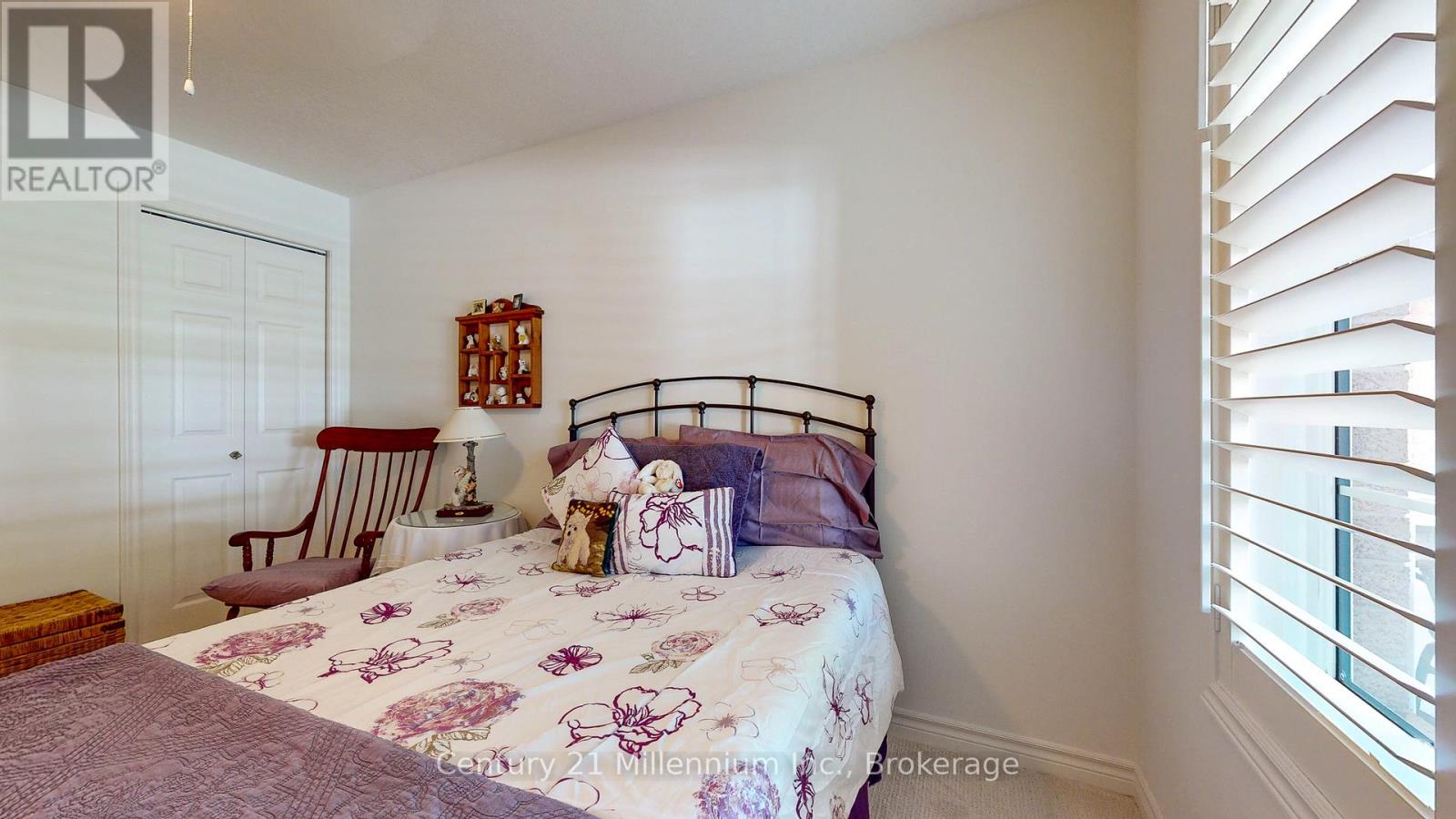 70 Meadow Lane, Wasaga Beach, Ontario  L9Z 0A3 - Photo 13 - S12041119