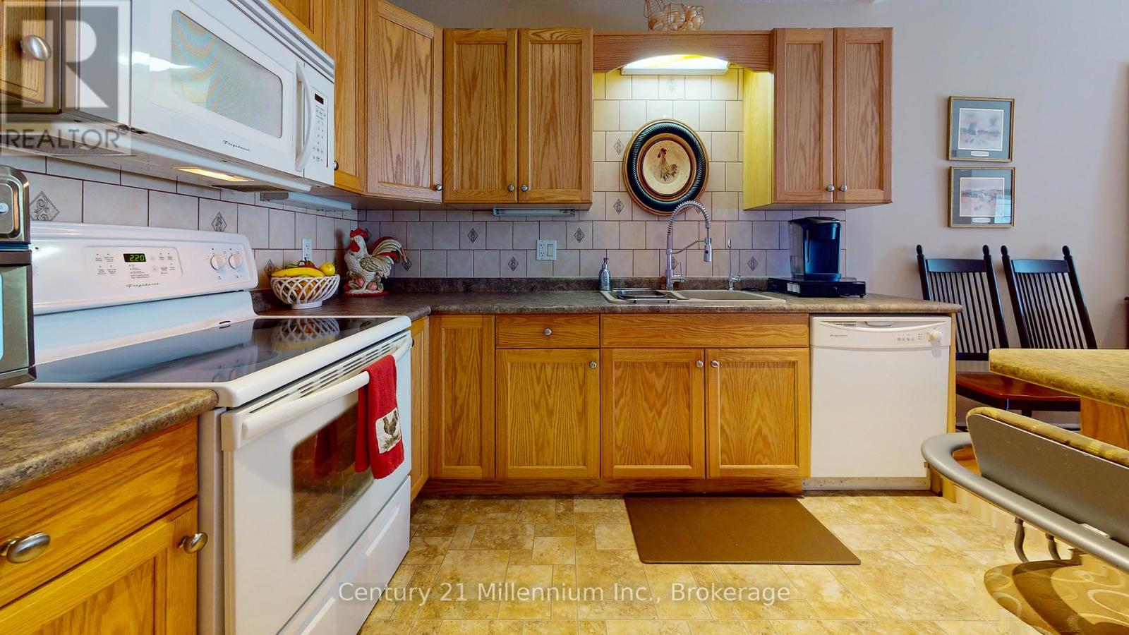 70 Meadow Lane, Wasaga Beach, Ontario  L9Z 0A3 - Photo 49 - S12041119