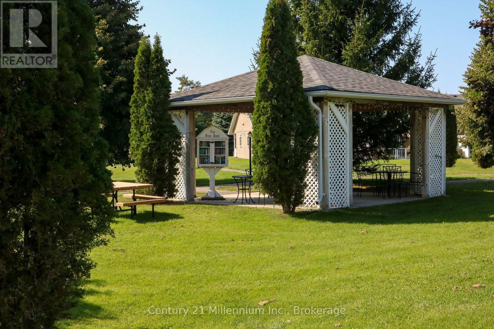Property at 70 MEADOW LANE image 5