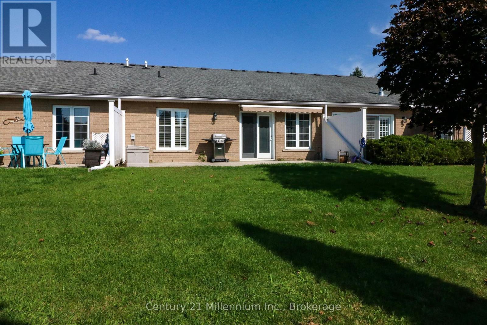 70 Meadow Lane, Wasaga Beach, Ontario  L9Z 0A3 - Photo 7 - S12041119