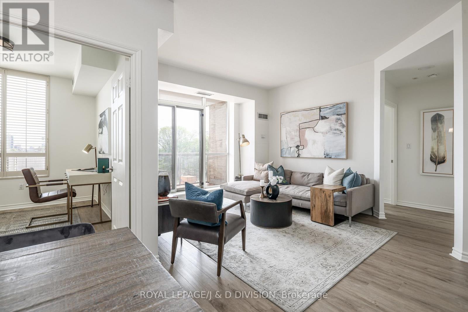 302 - 1750 Bayview Avenue, Toronto, Ontario  M4G 4H6 - Photo 1 - C12041104