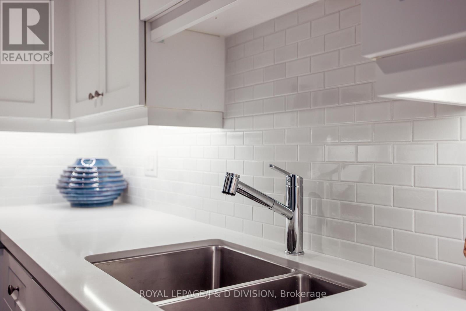302 - 1750 Bayview Avenue, Toronto, Ontario  M4G 4H6 - Photo 13 - C12041104