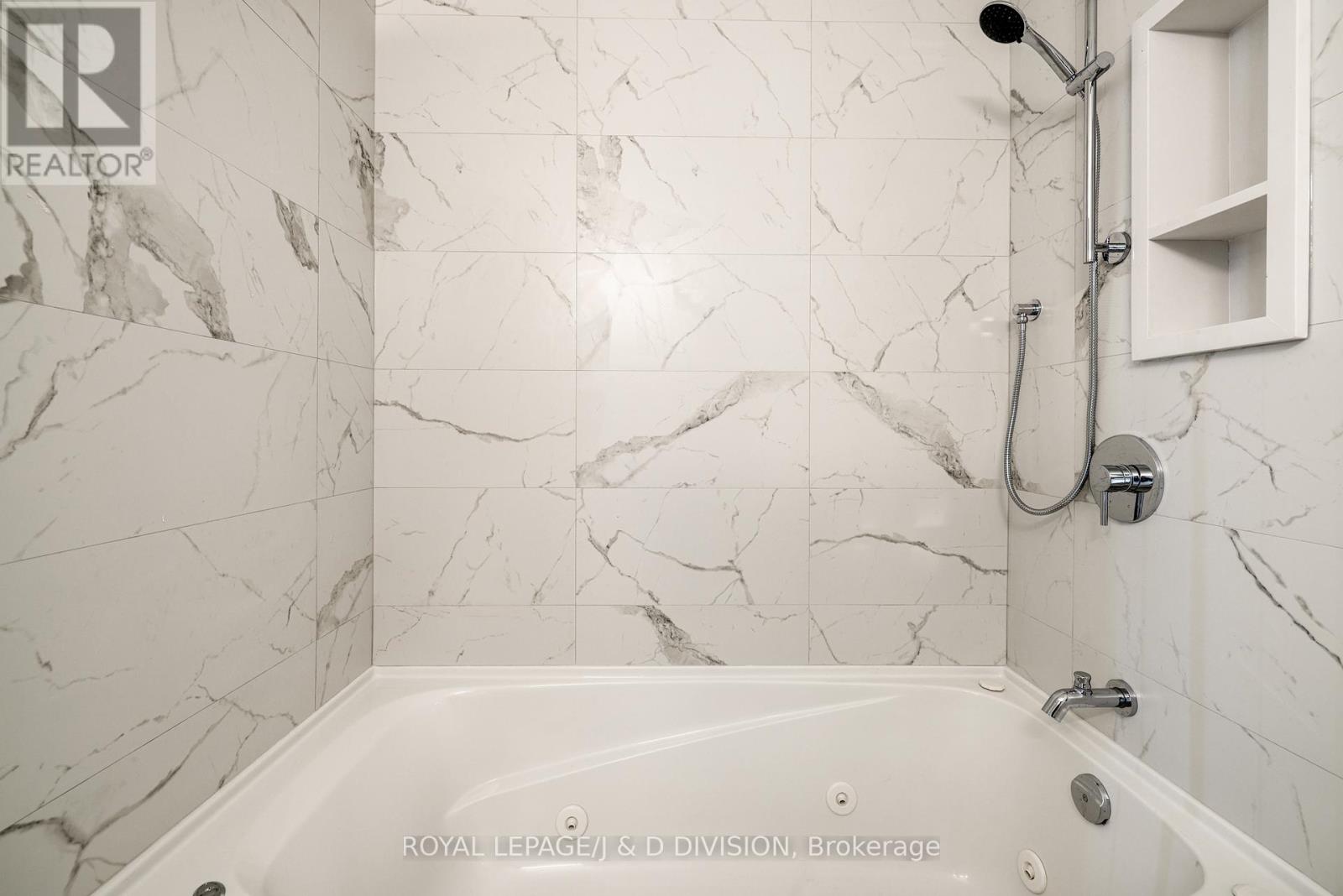 302 - 1750 Bayview Avenue, Toronto, Ontario  M4G 4H6 - Photo 19 - C12041104