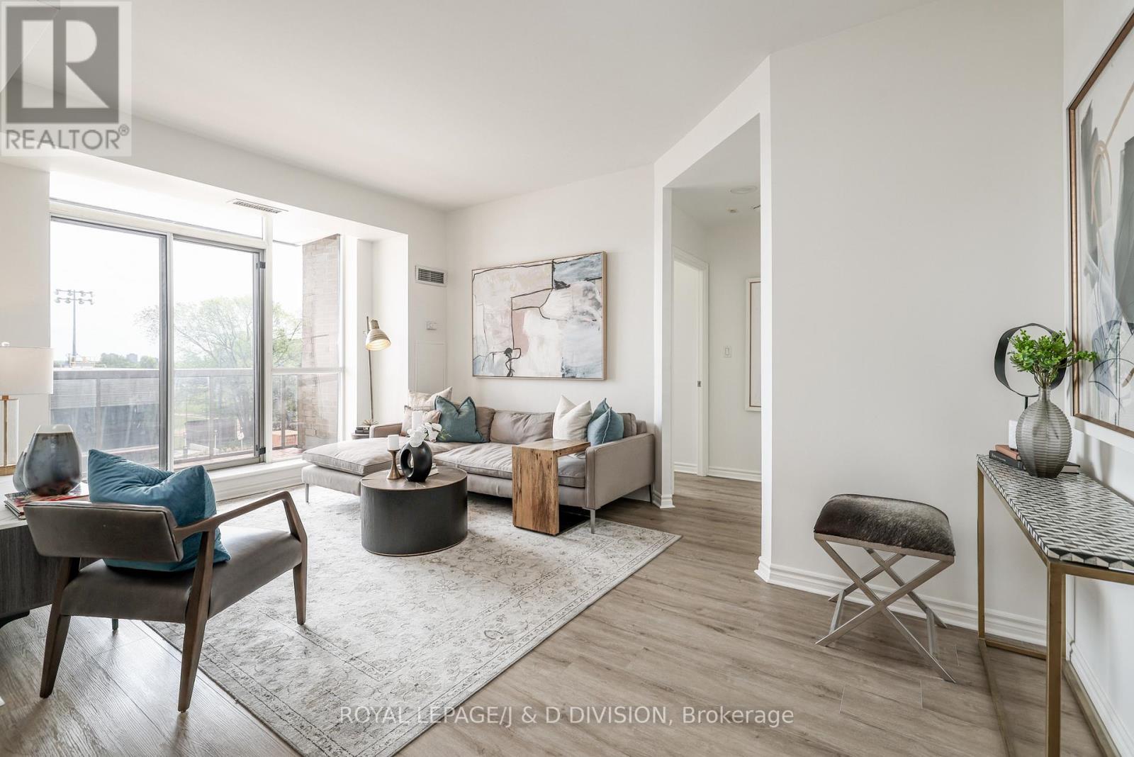 302 - 1750 Bayview Avenue, Toronto, Ontario  M4G 4H6 - Photo 3 - C12041104