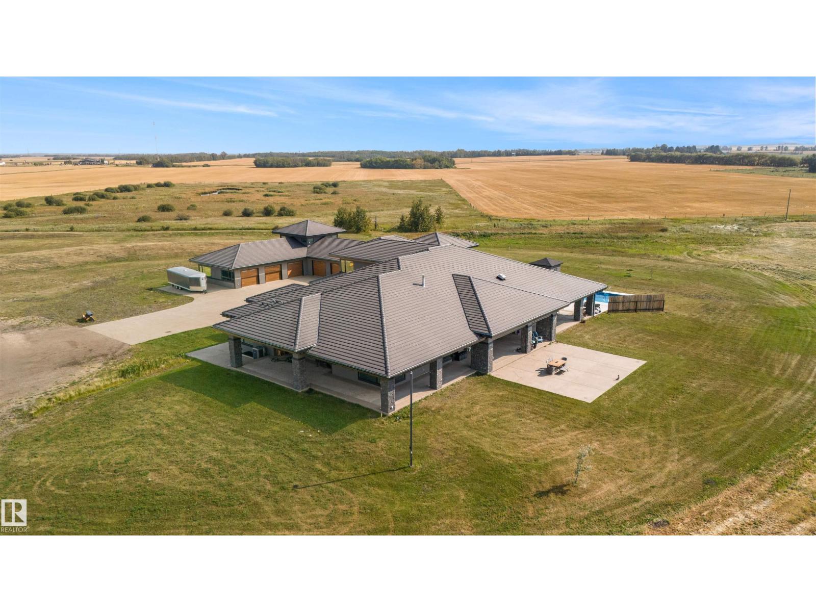 #B 25056 TWP ROAD 492, rural leduc county, Alberta