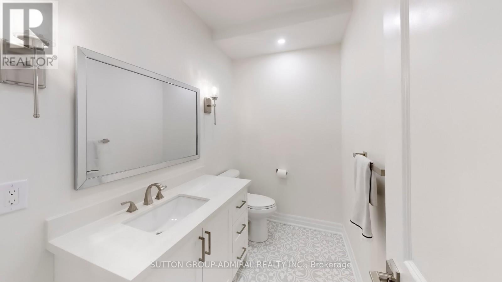19 Paradise Valley Trail, King, Ontario  L7B 0A5 - Photo 43 - N12041120