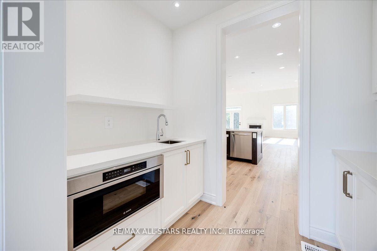59 Stadacona Avenue, Georgina, Ontario  L0E 1R0 - Photo 10 - N12041123