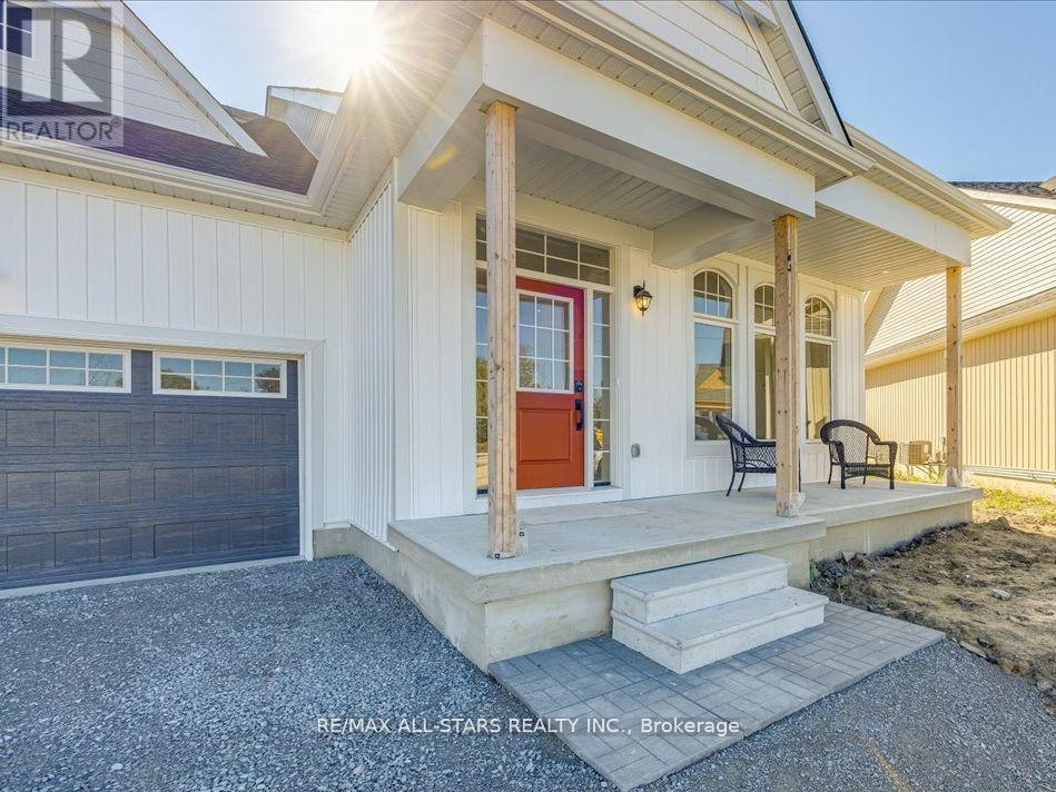 59 Stadacona Avenue, Georgina, Ontario  L0E 1R0 - Photo 2 - N12041123