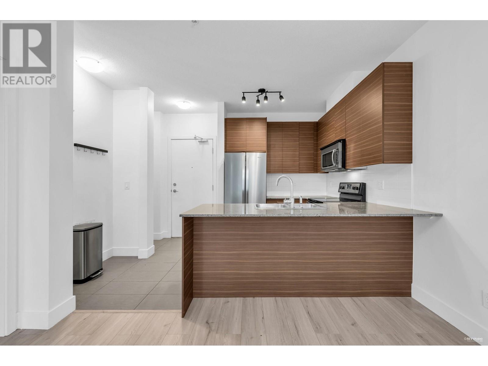 112 5788 Sidley Street, Burnaby, British Columbia  V5J 0E4 - Photo 5 - R2981513