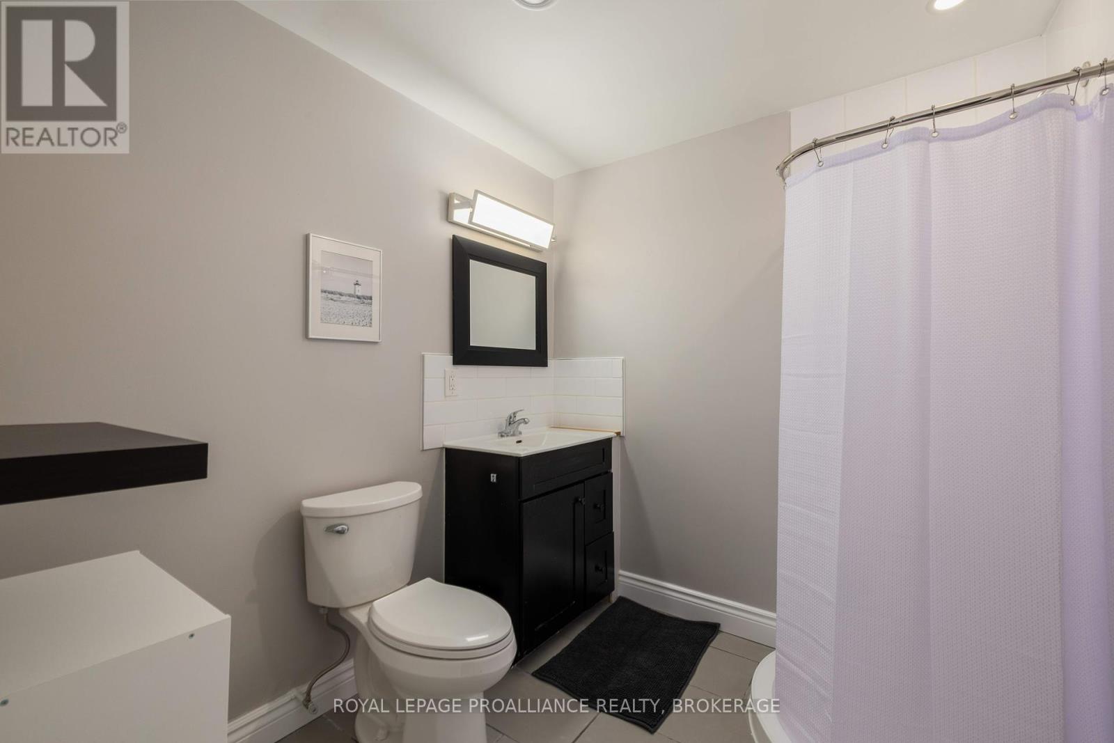 193 Sorbie Crescent, Loyalist, Ontario  K7N 0B8 - Photo 29 - X12041074