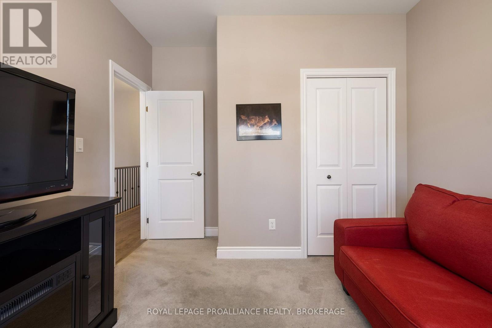 193 Sorbie Crescent, Loyalist, Ontario  K7N 0B8 - Photo 8 - X12041074