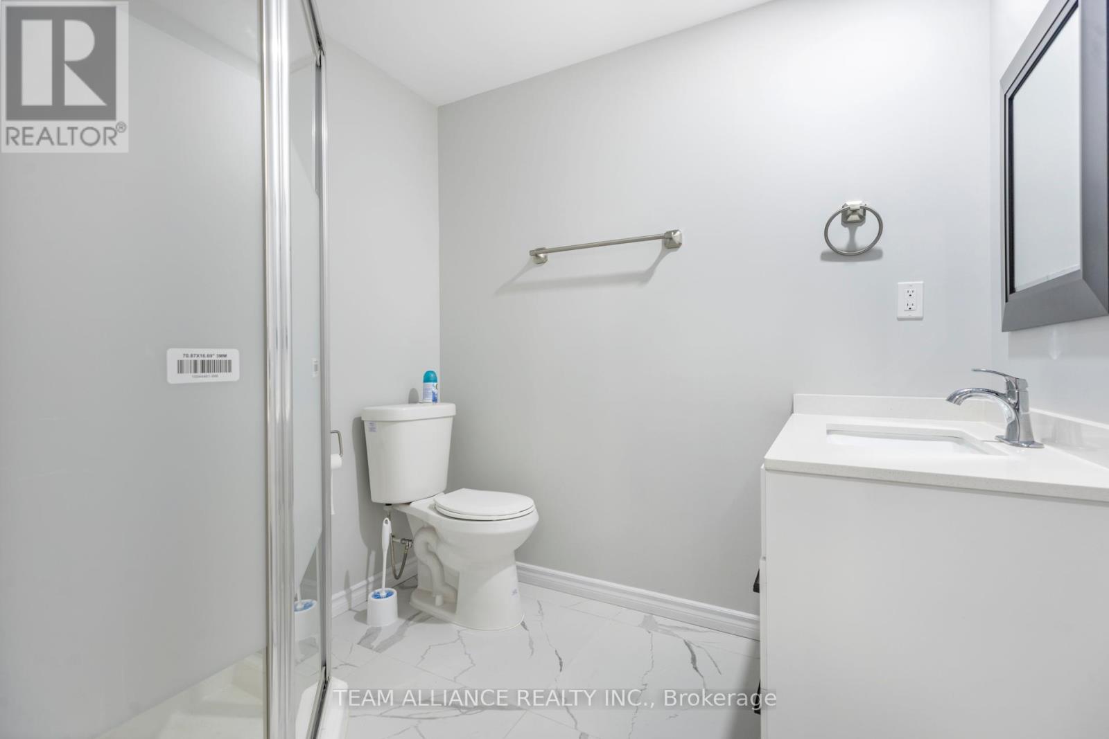 Photo 19 of 48 for 2114 Riverbend Road W