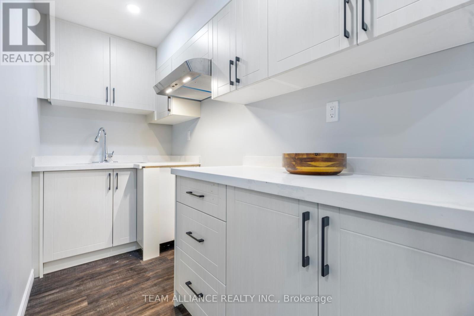 Photo 30 of 48 for 2114 Riverbend Road W