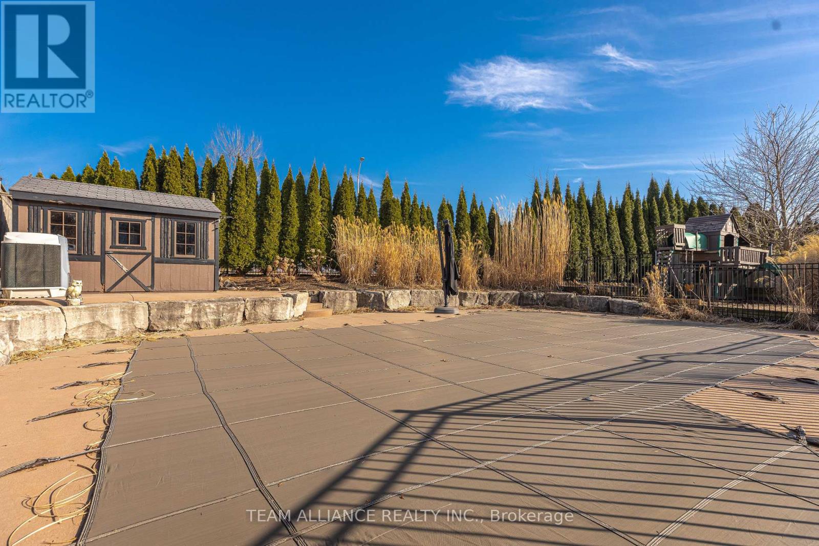 Photo 33 of 48 for 2114 Riverbend Road W