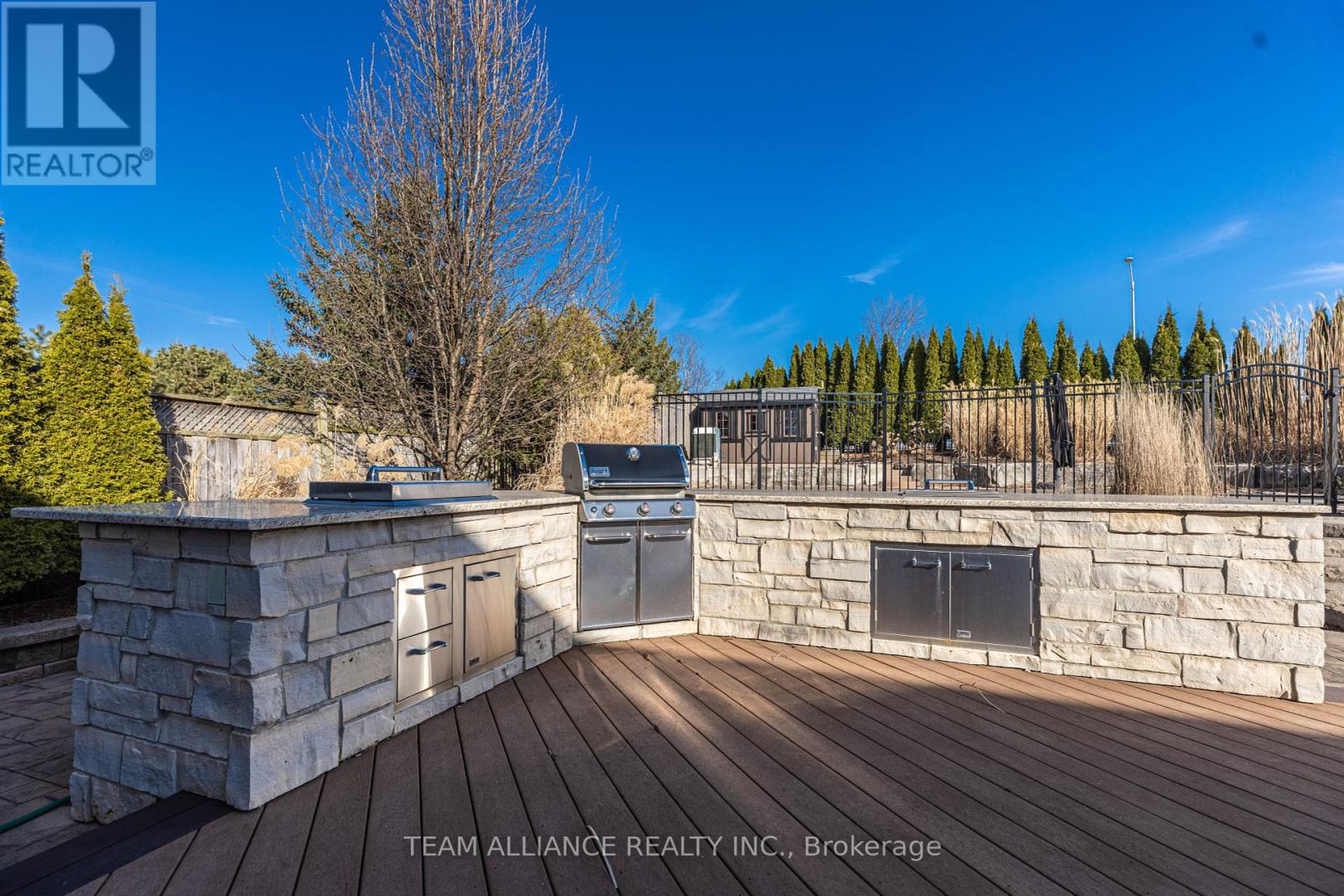 Photo 37 of 48 for 2114 Riverbend Road W