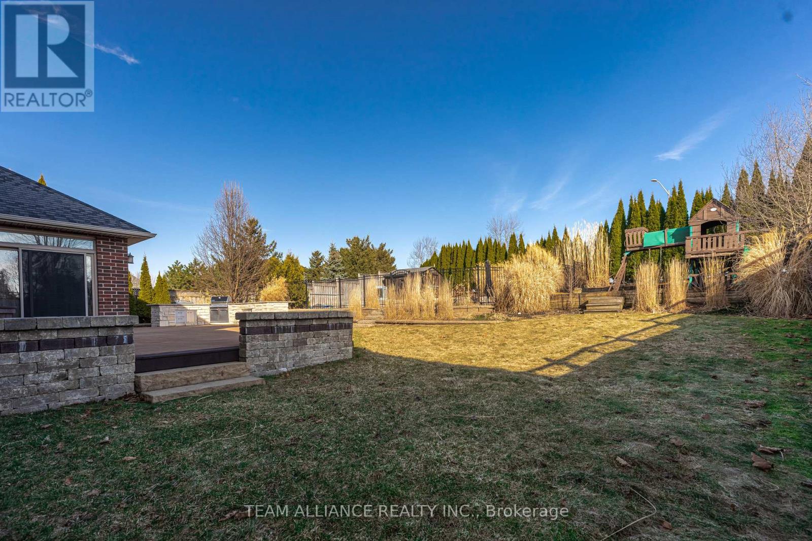 Photo 39 of 48 for 2114 Riverbend Road W